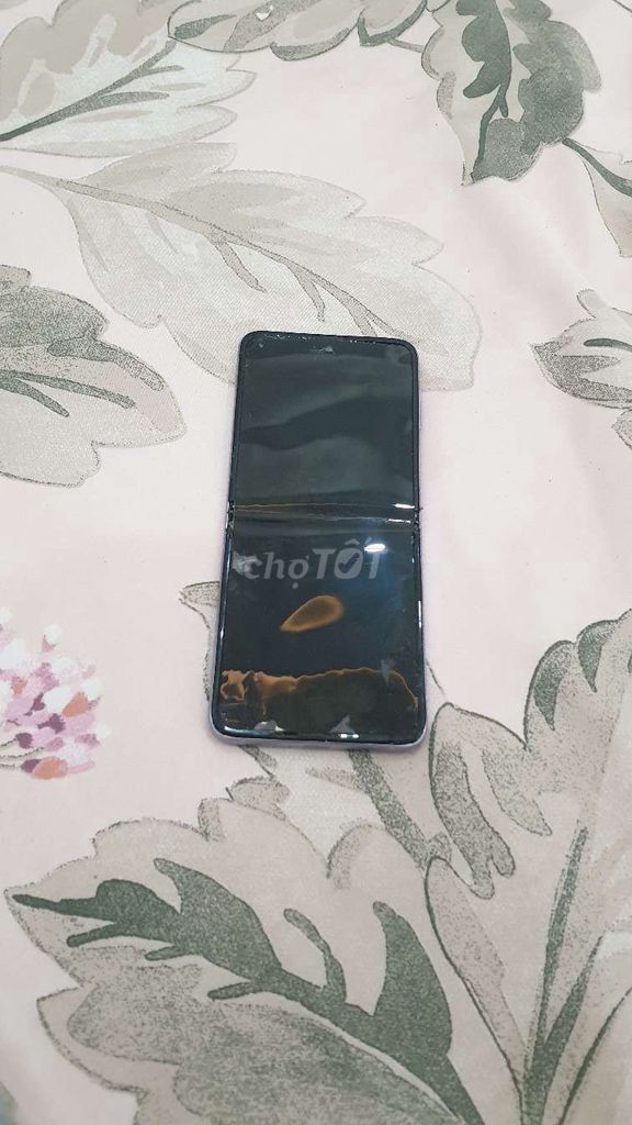 Samsung Galaxy Z Flip Tím Hư màn hình. Mua bán Linh kiện (RAM, Card...) tại Huyện Hàm Thuận Bắc Bình Thuận được đăng bởi Tý Chuột hình 1