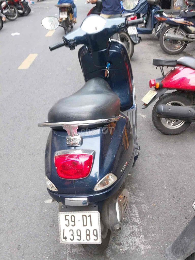 Vespa LX 125cc 2009 Chính chủ bán 5triệu. Mua bán Xe máy tại Quận 11 Tp Hồ Chí Minh được đăng bởi TRUNG hình 3