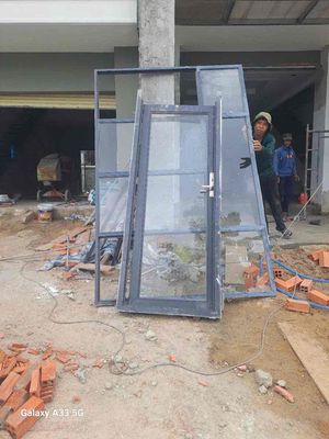 cửa kính. Mua bán Nội thất, đồ gia dụng khác tại Thị xã Bến Cát Bình Dương được đăng bởi Nguyễn Nhựt Khoa