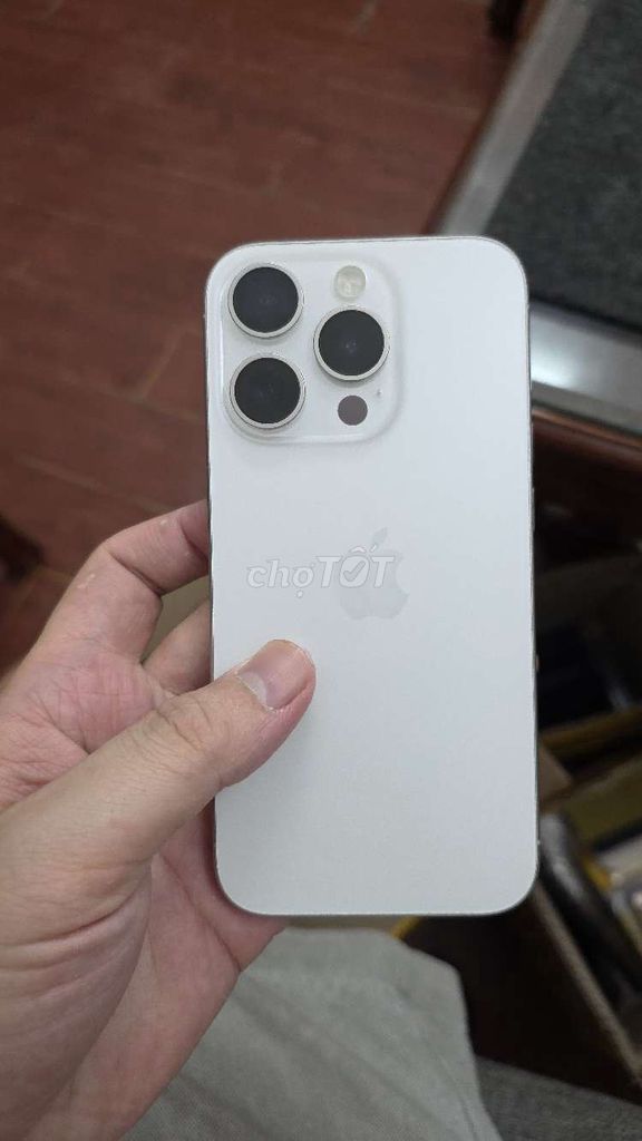 Apple iPhone 15 Pro 128GB Trắng Đã sử dụng. Mua bán Điện thoại tại Quận Thanh Xuân Hà Nội được đăng bởi Shandp thanh xuân hình 1