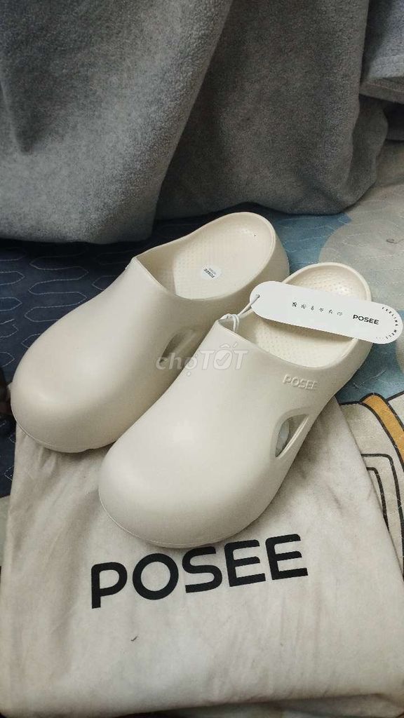 Sục nam Posee trắng kem size 44-45 mới. Mua bán Giày dép tại Quận Bình Tân Tp Hồ Chí Minh được đăng bởi Toàn Nguyễn hình 1