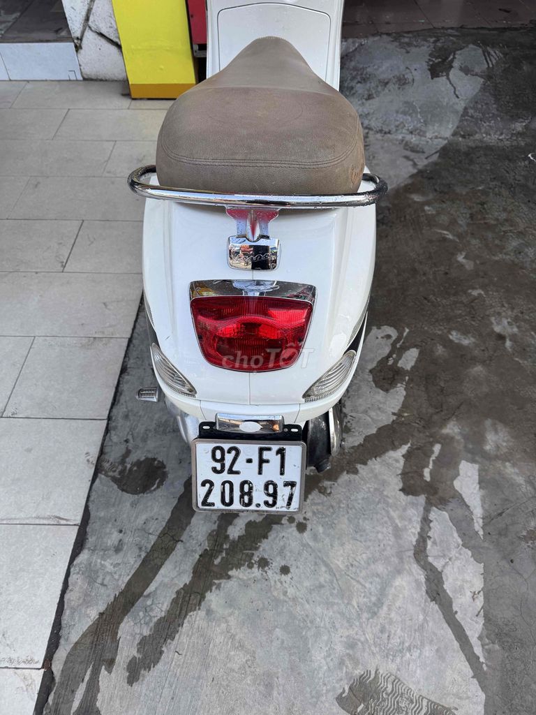 Piaggio Vespa 2010 màu Trắng. Mua bán Xe máy tại Thành phố Thủ Đức Tp Hồ Chí Minh được đăng bởi Anh Phát hình 3
