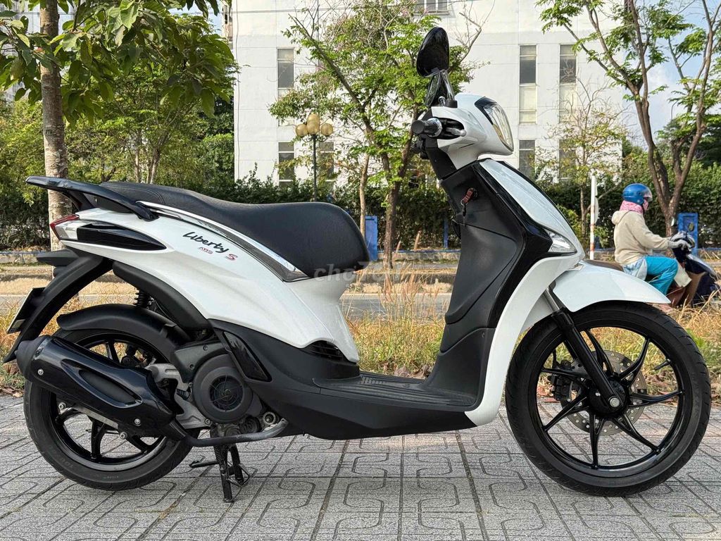 🌈Piaggio Liberty 125 ABS iget 2016 trắng đen sport. Mua bán Xe máy tại Thành phố Thủ Đức Tp Hồ Chí Minh được đăng bởi  Hiệp Tôn hình 6