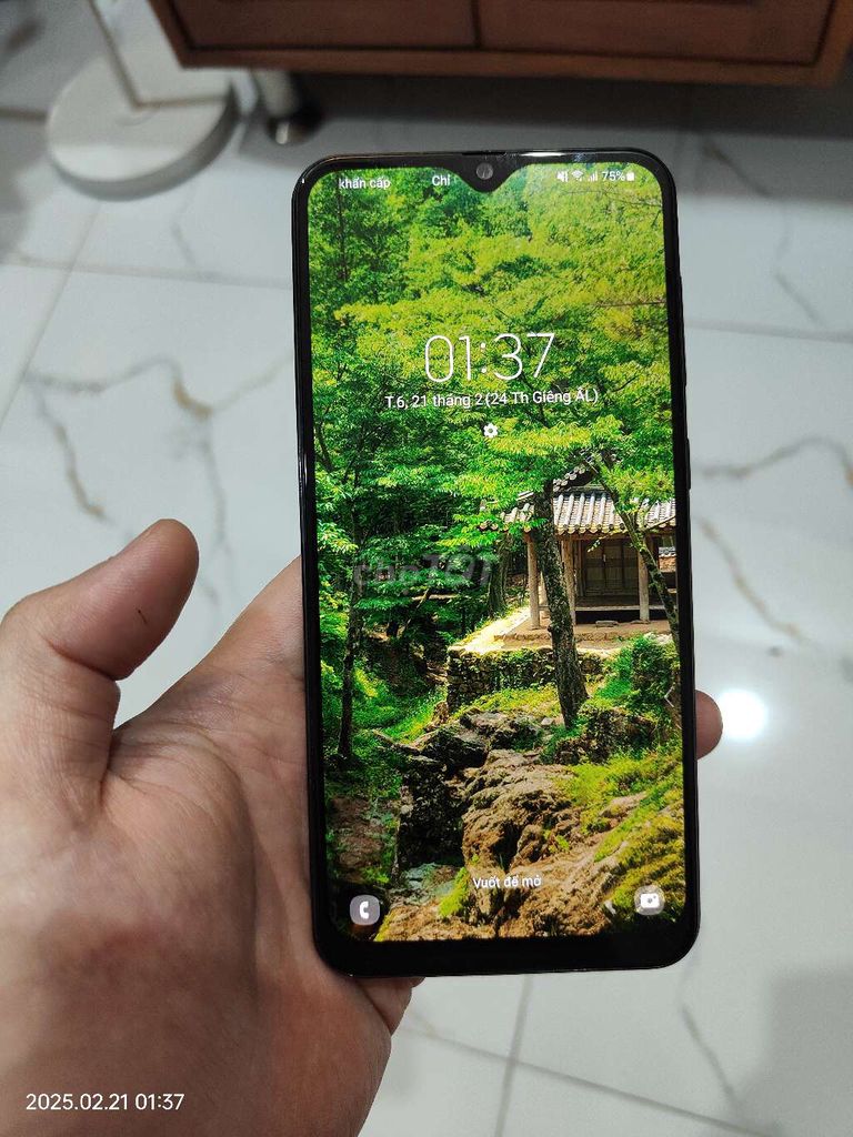 Galaxy A30 32GB Xanh dương nứt kính