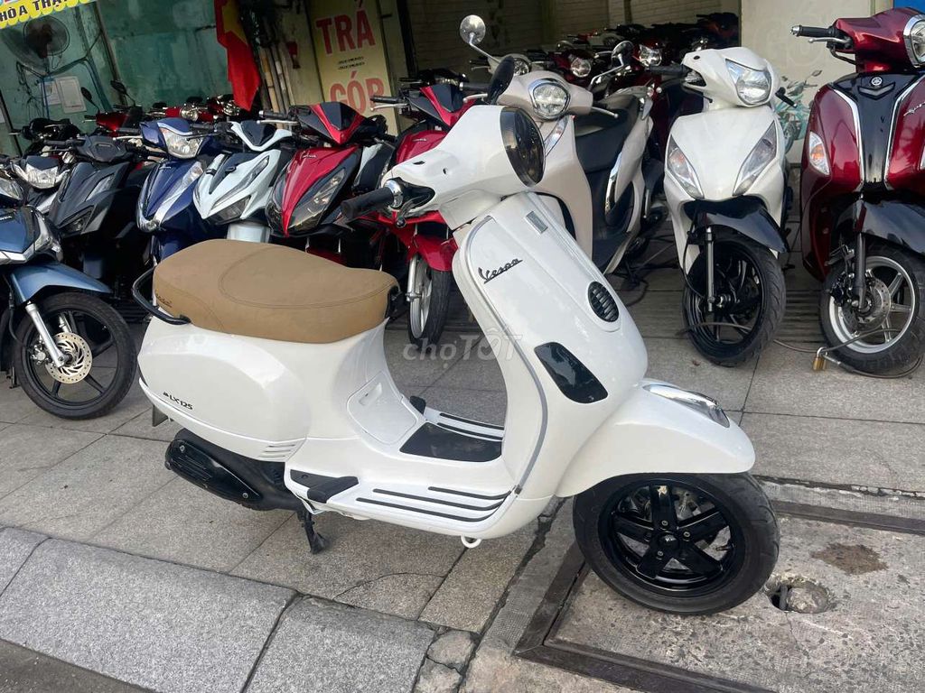 Piaggio vespa LX 2012 mới 90% biển số thành phố. Mua bán Xe máy tại Quận Tân Phú Tp Hồ Chí Minh được đăng bởi Tuanduy hình 3