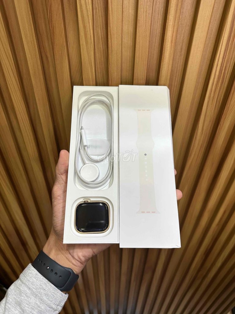 Apple Watch Series 11 46mm. Mua bán Thiết bị đeo thông minh tại Quận 8 Tp Hồ Chí Minh được đăng bởi Lê Đặng Minh Khang hình 1