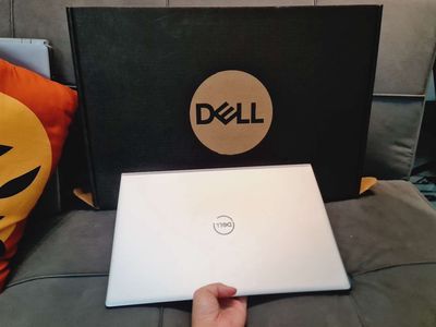 DELL inspiron 5502 i7 1165g7 RAM 16G SSD 512G