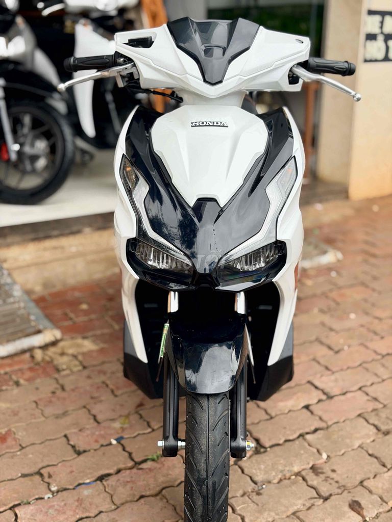 AB 2022 TRẮNG XE PHỐ KENG, MÁY ZIN ÊM. Mua bán Xe máy tại Thành phố Buôn Ma Thuột Đắk Lắk được đăng bởi CẦM ĐỒ TUẤN ĐẠT hình 1