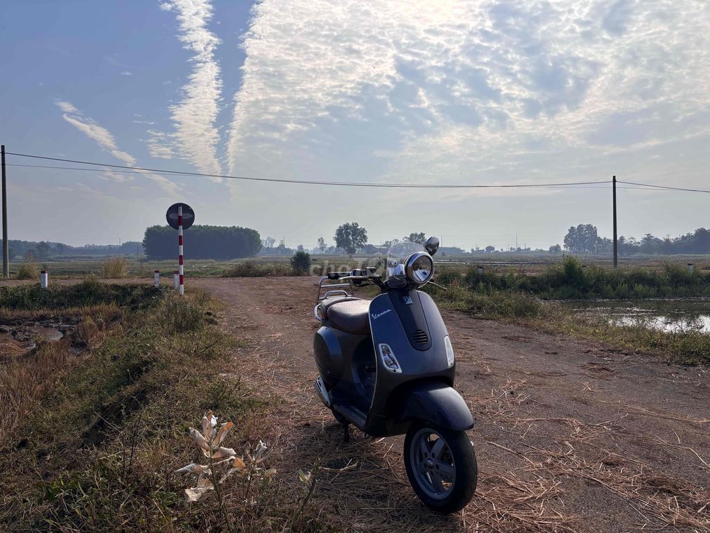 Phiên bản giới hạn 60 năm Vespa LXV cực hiếm. Mua bán Xe máy tại Huyện Châu Đức Bà Rịa - Vũng Tàu được đăng bởi A Cường hình 3