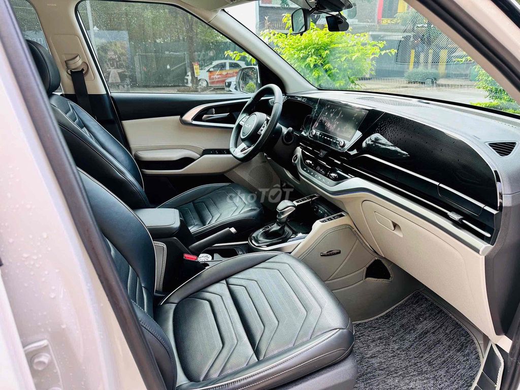 Kia Carent 2025 1.4AT Signature Trắng. Mua bán Ô tô tại Quận Cầu Giấy Hà Nội được đăng bởi Cao Quý hình 10