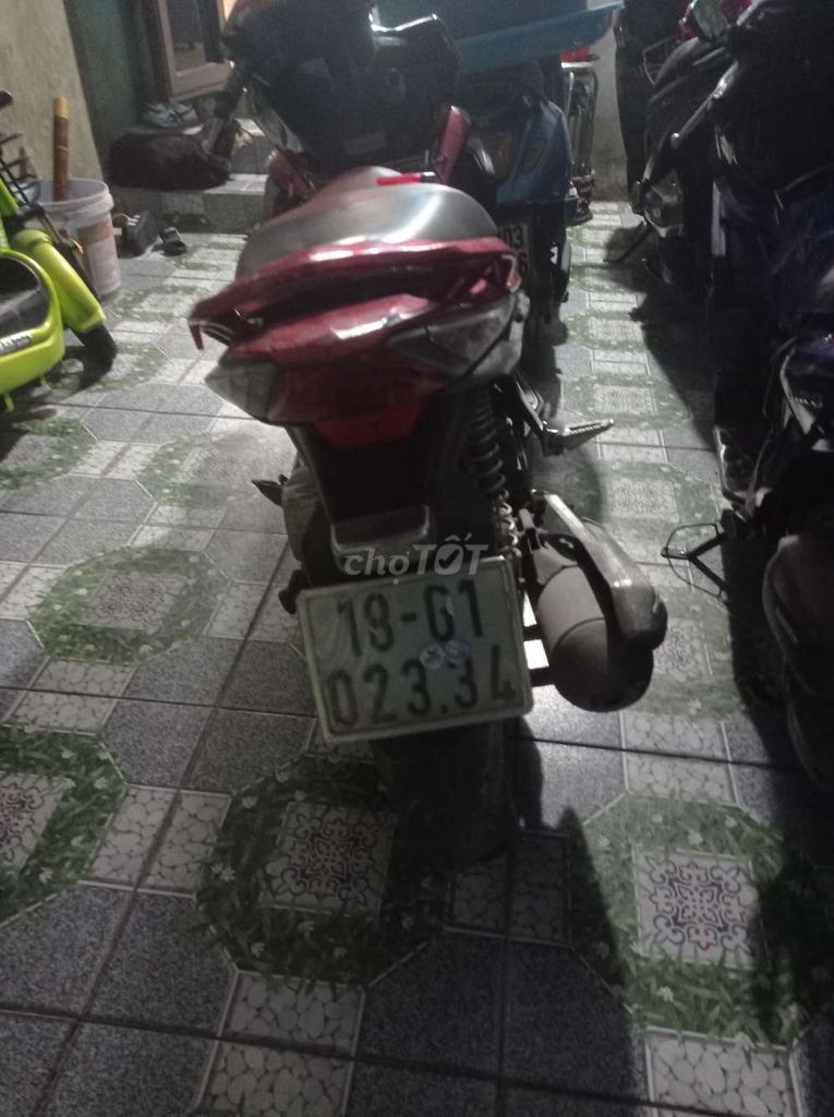 Cần thanh lý bay nhanh 12 củ biển 18. Mua bán Xe máy tại Thành phố Nam Định Nam Định được đăng bởi Bạch Công Tử hình 3