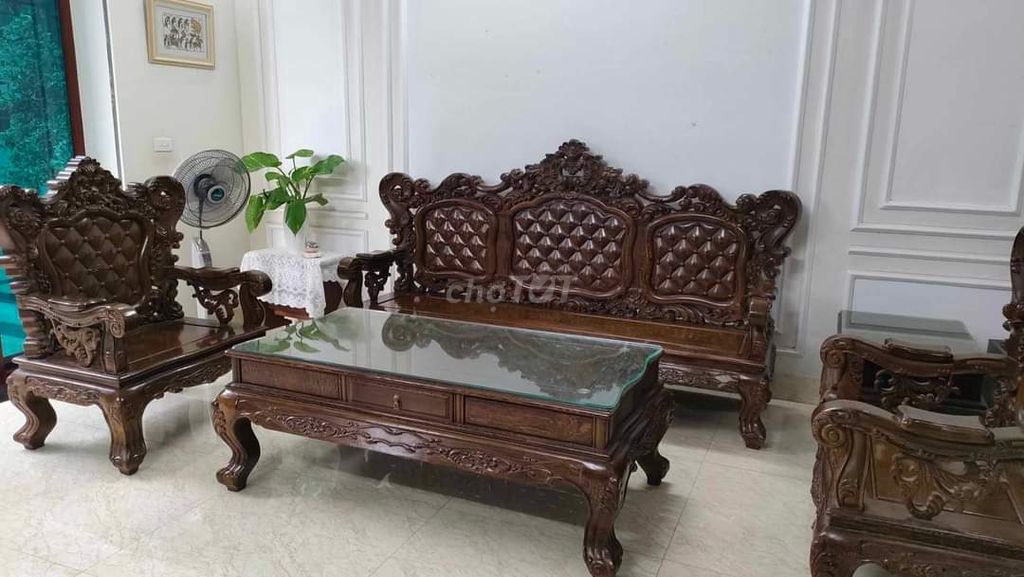 Bộ bàn ghế hoàng gia và kệ tivi gỗ mun