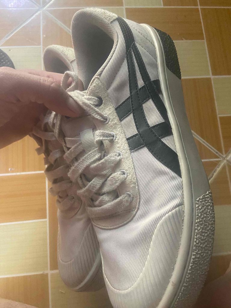 Giày thể thao Converse Chuck Taylor Nam Đen 41. Mua bán Giày dép tại Thành phố Mỹ Tho Tiền Giang được đăng bởi khoa nguyễn hình 1