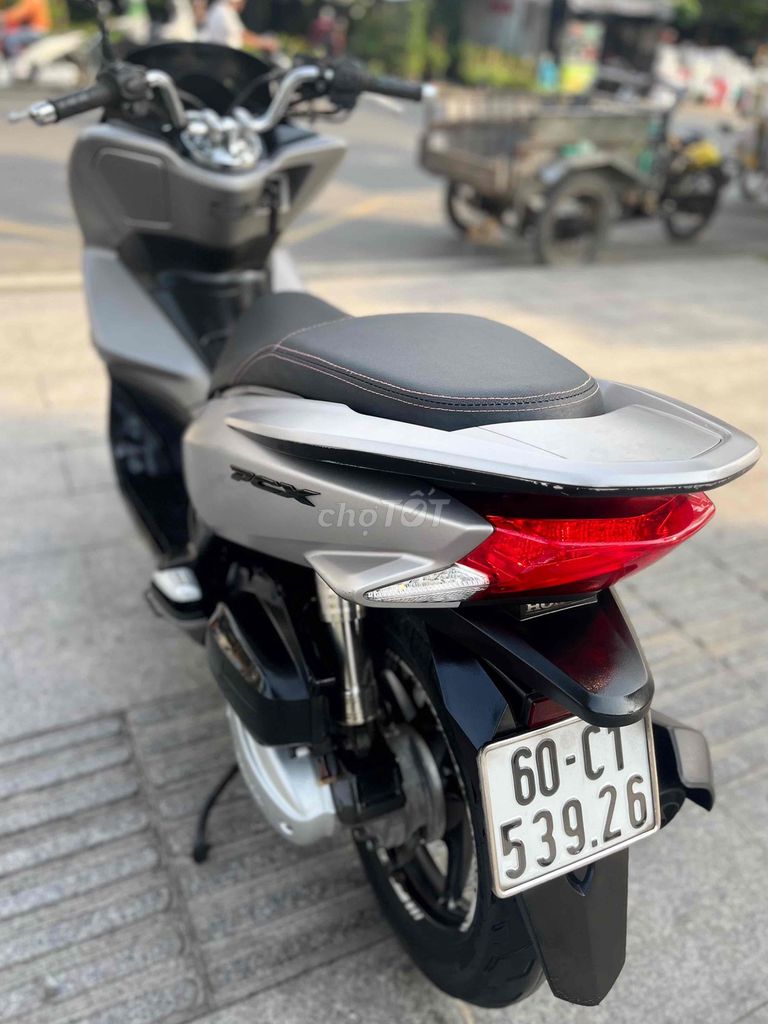 Honda PCX125cc 2014 Bạc. Mua bán Xe máy tại Quận Gò Vấp Tp Hồ Chí Minh được đăng bởi Cầm đồ Thanh Nhật hình 4