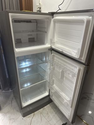 Tủ lạnh sharp 196L Sj 211E- SL