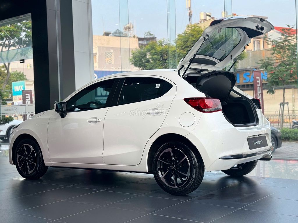 Mazda 2 2024 Sport Luxury trắng ưu đãi HOT. Mua bán Ô tô tại Quận Gò Vấp Tp Hồ Chí Minh được đăng bởi NGUYỄN NHI MAZDA 189 NGUYỄN OANH hình 8