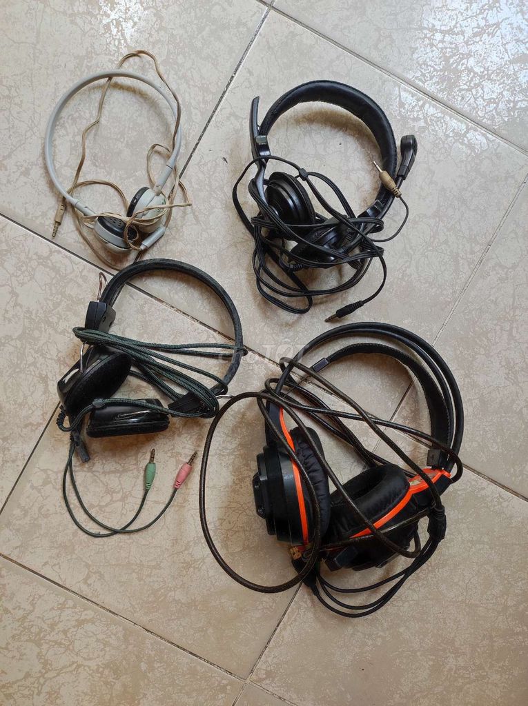 Tai nghe nhựa Đen, Cam, Trắng. Mua bán Tivi, Âm thanh tại Quận 11 Tp Hồ Chí Minh được đăng bởi Xiaomi 11 hình 1