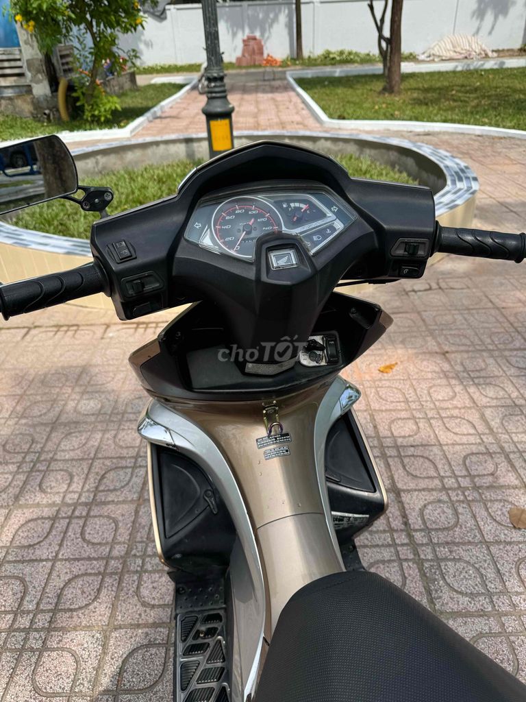 Honda Air Blade 2010 Fi Bs Thành Phố. Mua bán Xe máy tại Quận Gò Vấp Tp Hồ Chí Minh được đăng bởi Cầm Đồ Cường Phát hình 10