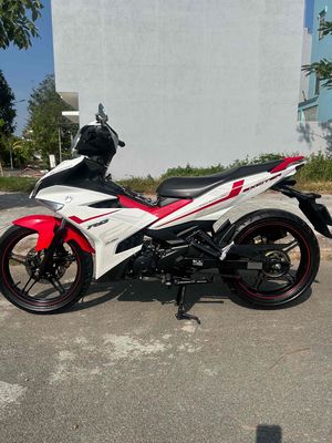 EXCITER 150 trắng đỏ 2016 cho lão tướng sưu tầm