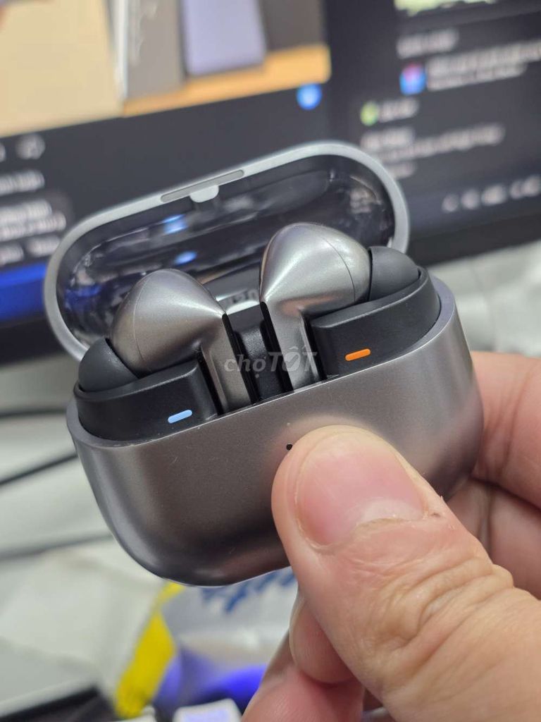 Tai nghe không dây Buds 3 Pro. Mua bán Tivi, Âm thanh tại Quận Đống Đa Hà Nội được đăng bởi Nguyễn Văn Lợi hình 1