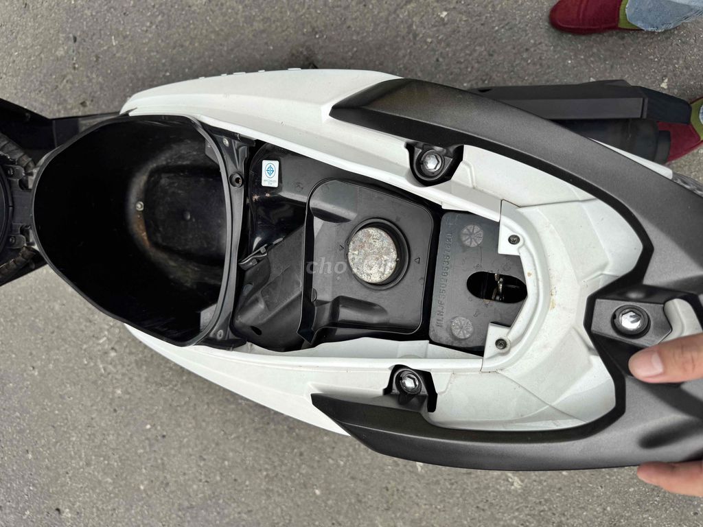 Click 2017 -Thái  Máy zin ,ko khói mới 98%. Mua bán Xe máy tại Quận 6 Tp Hồ Chí Minh được đăng bởi Lâm sung Thu Mua Xe   hình 5