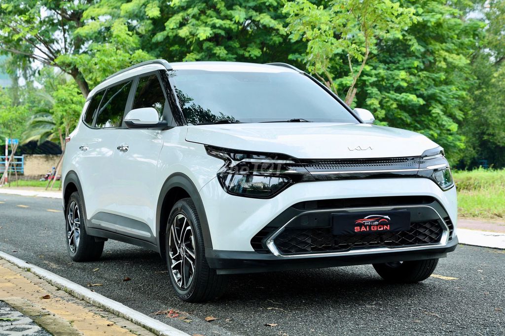 Kia Carens Luxury 2024 Белый 7 мест