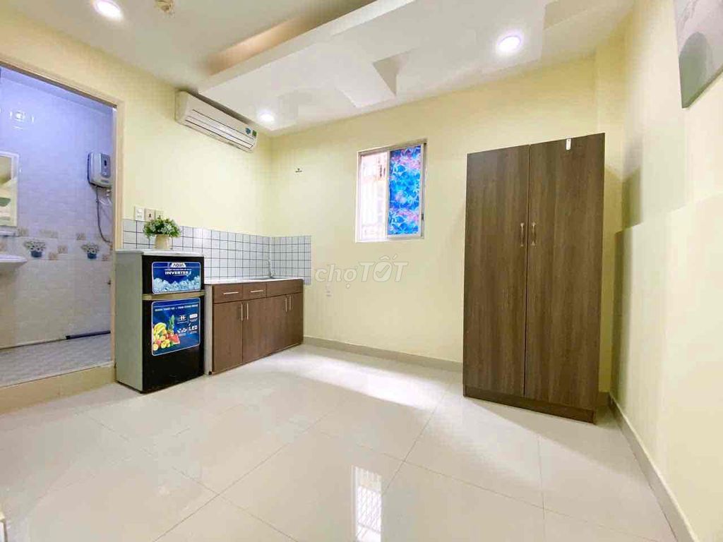 Trống vài phòng studio cửa sổ thoáng sát Sư Vạn Hạnh giao 3/2