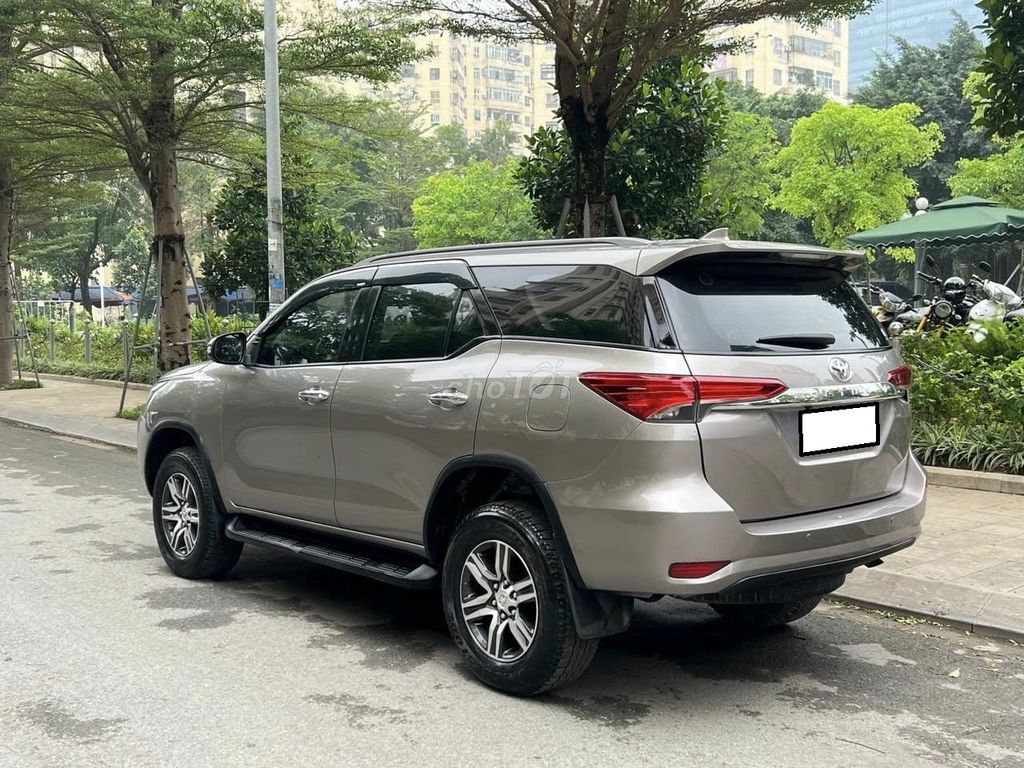 Toyota Fortuner 2.4G dầu tự động 2019 ghi vàng. Mua bán Ô tô tại Quận 12 Tp Hồ Chí Minh được đăng bởi Quang hình 5