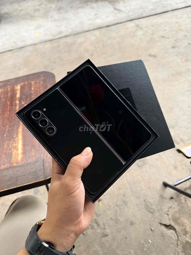 Samsung Galaxy Z Fold5 256GB Đen. Mua bán Điện thoại tại Quận 5 Tp Hồ Chí Minh được đăng bởi Nguyễn Tấn Vũ  hình 1