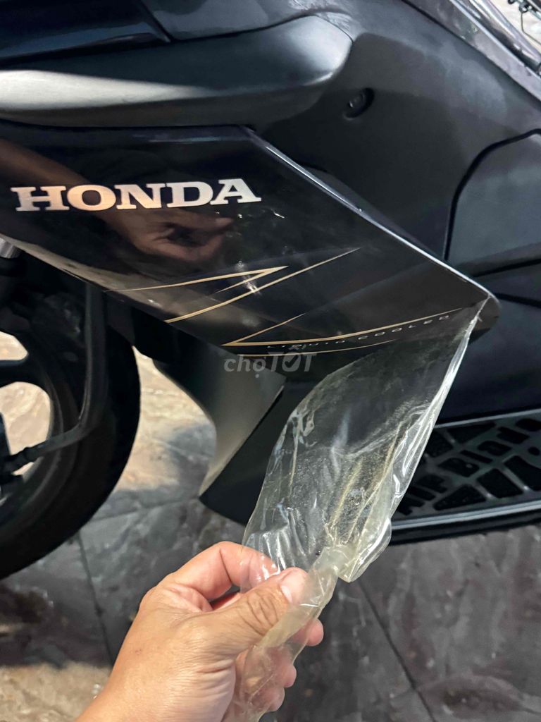 Honda Air Blade 2008 Đen 51000 km. Mua bán Xe máy tại Quận Hải Châu Đà Nẵng được đăng bởi thu mua xe máy cũ tận nhà giá cao hình 17