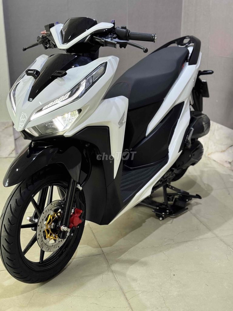 Honda Vario 125i Trắng đen. Mua bán Xe máy tại Thị xã Phú Mỹ Bà Rịa - Vũng Tàu được đăng bởi 72 motorcycle shop hình 3