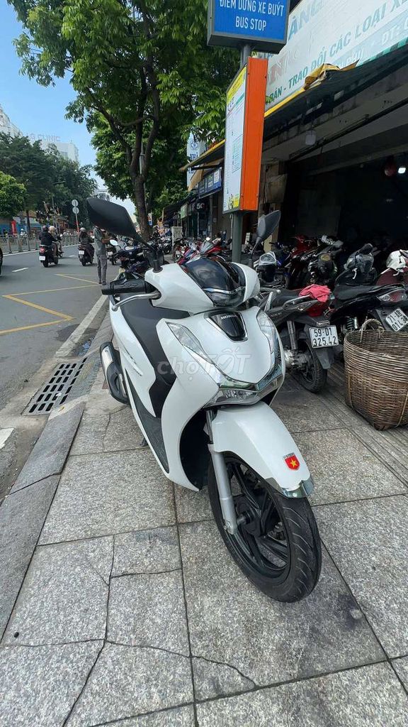 Honda SH 160 2024 Белый Б/у