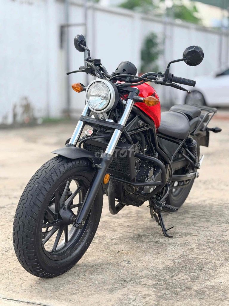 Honda Rebel 300 ABS красный 35K км номера Сайгона 9 хозяин