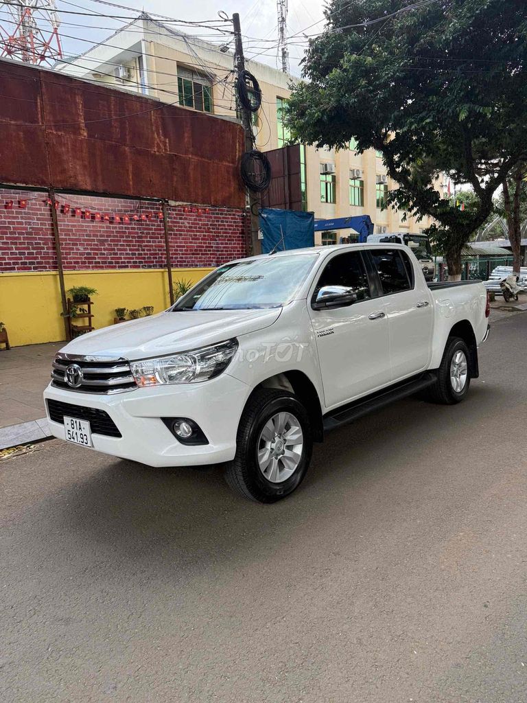 Toyota Hilux 2019 2.4G 4×4 MT - 100000 km