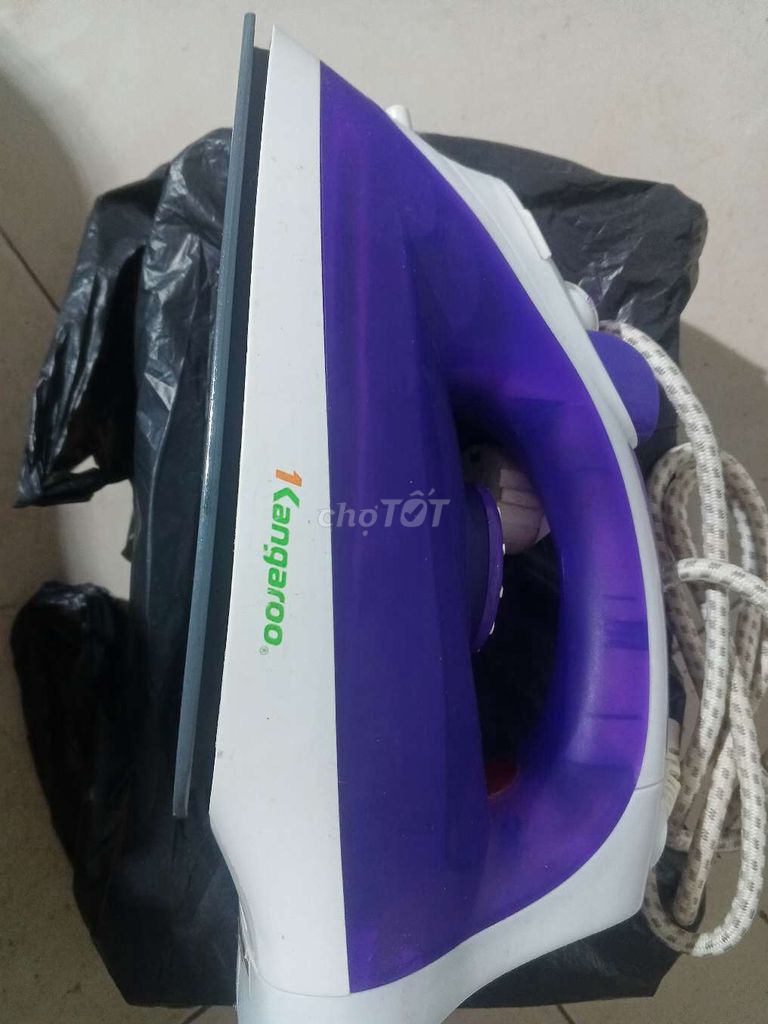 Bàn ủi hơi nước Kangaroo KG831 Trắng Tím. Mua bán Nội thất, đồ gia dụng khác tại Quận Hoàng Mai Hà Nội được đăng bởi Dương hình 1