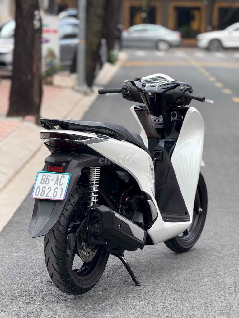 SH 160i ABS 2024 LƯỚT TRẮNG ĐEN. Mua bán Xe máy tại Thành phố Thủ Đức Tp Hồ Chí Minh được đăng bởi Vũ Vũ hình 12