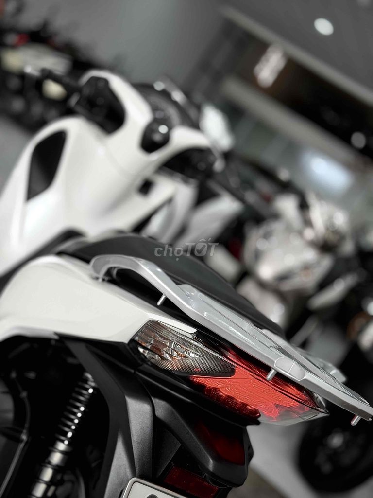 Sh125i 2018 Lướt chính chủ ký ( Hỗ trợ GÓP ) 🔥🔥🔥. Mua bán Xe máy tại Thị xã Phú Mỹ Bà Rịa - Vũng Tàu được đăng bởi Cửa Hàng Xe Máy Phú Mỹ hình 2