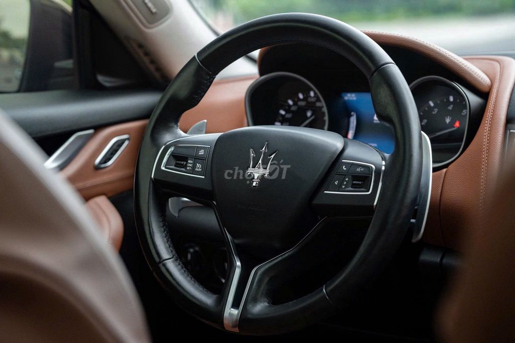 Maserati Levante 2020  - 45000 km. Mua bán Ô tô tại Quận 1 Tp Hồ Chí Minh được đăng bởi FatCar Auto hình 11
