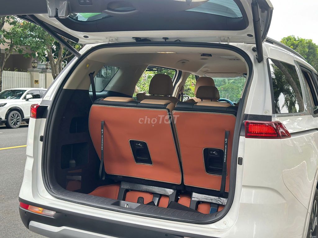 Kia Carnival 2024 Luxury 8 chỗ 11.000km Như Xe Mới. Mua bán Ô tô tại Quận 5 Tp Hồ Chí Minh được đăng bởi Tuấn Sài Gòn Car Auto hình 11