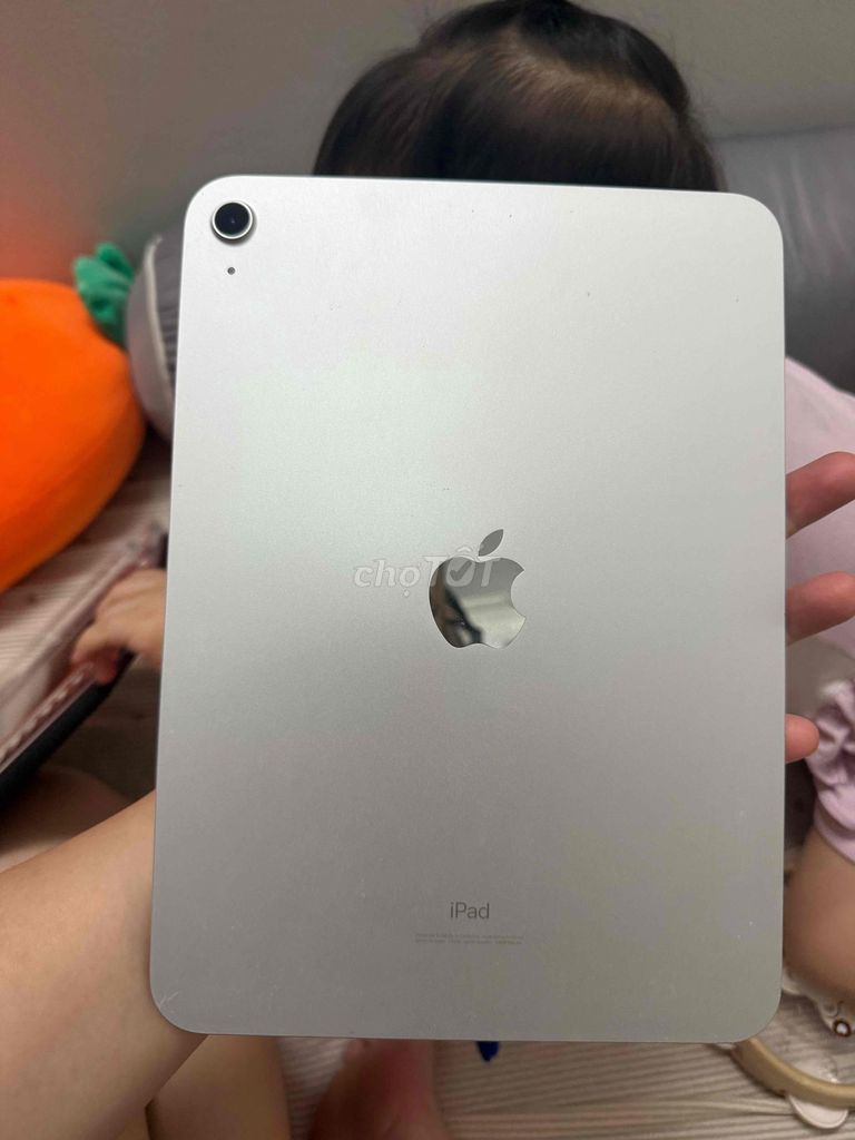 Apple iPad Gen 10 64GB Bạc Wi-Fi. Mua bán Máy tính bảng tại Thành phố Hạ Long Quảng Ninh được đăng bởi Phạm Thuỳ Linh hình 1