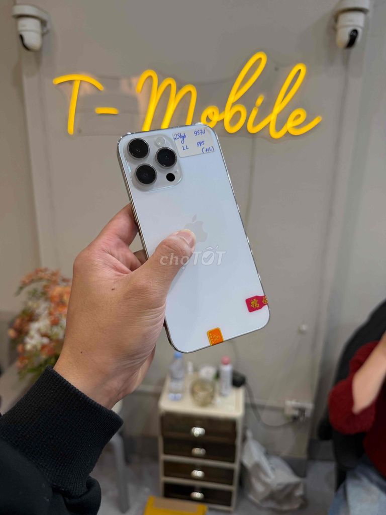 14 Promax 256Gb Quốc Tế zin full Trắng đẹp nét. Mua bán Điện thoại tại Quận Thanh Xuân Hà Nội được đăng bởi Ngô Tráng T Mobile hình 1