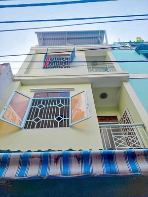 Rent · 2 bd · 24 м² · Quận 4, ул. Đường Nguyễn Tất Thành
