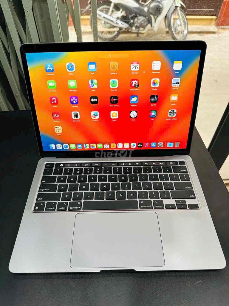 MACBOOK PRO M1 8/256 pin 100%