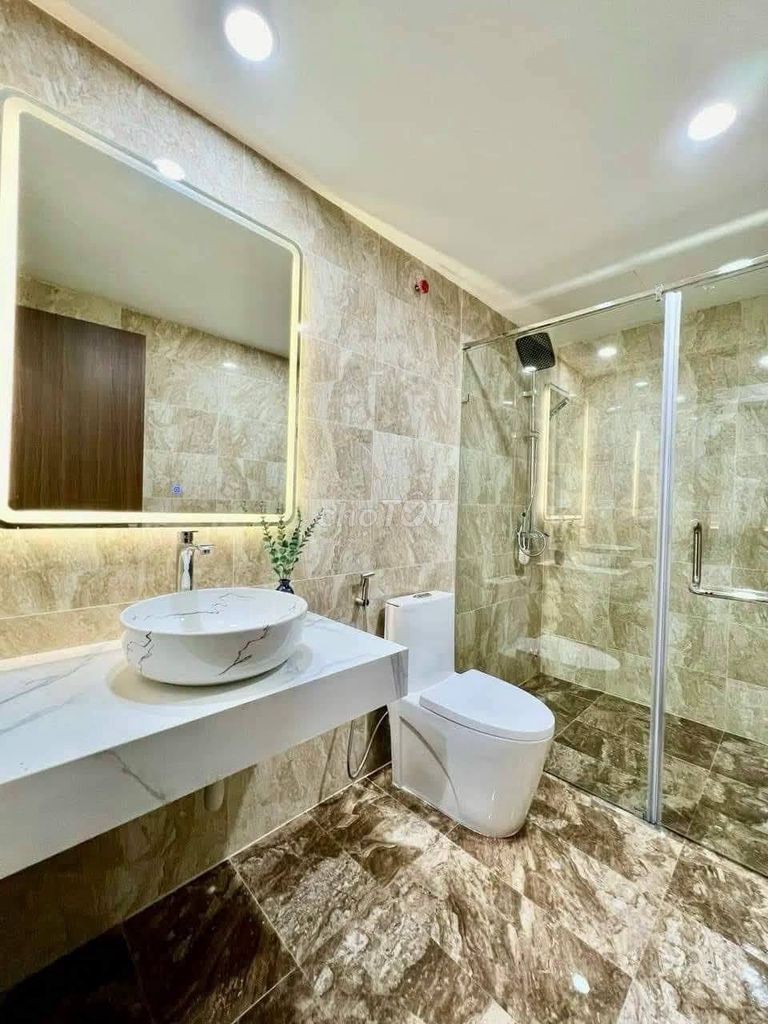 Продается квартира площадью 125 м2 Big Tower My Dinh, полностью меблированная