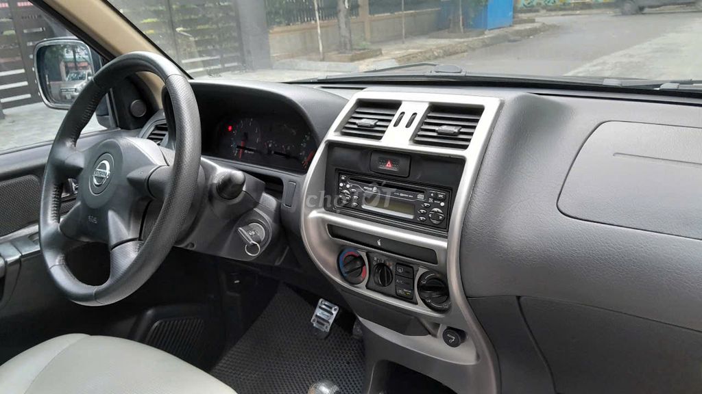 Nissan Terrano 2004 dầu 2 cầu 7 chỗ