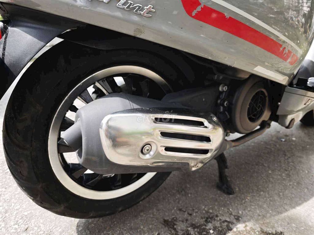 Piaggio Vespa Sprint Xám 13.000 km Đã sử dụng. Mua bán Xe máy tại Quận Bình Tân Tp Hồ Chí Minh được đăng bởi Nguyễn Kim Hồng hình 2