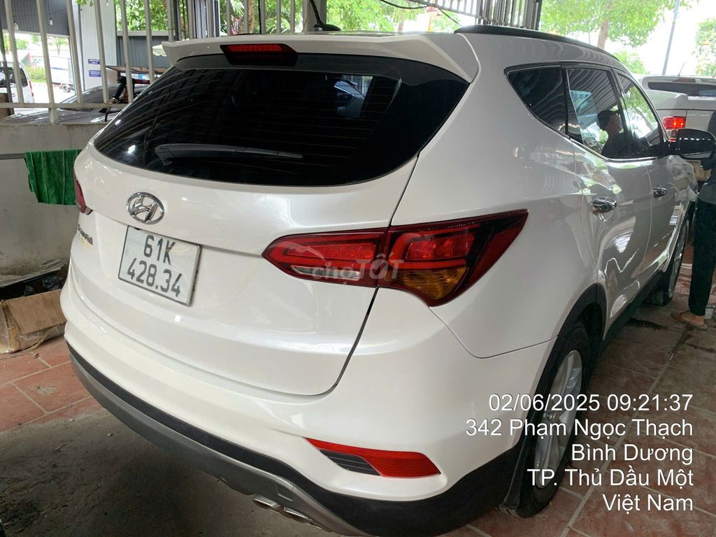 Hyundai Santa Fe 2016 2.4L 4WD - 156658 km. Mua bán Ô tô tại Thành phố Thủ Dầu Một Bình Dương được đăng bởi PHONG PHU CONG TY hình 1