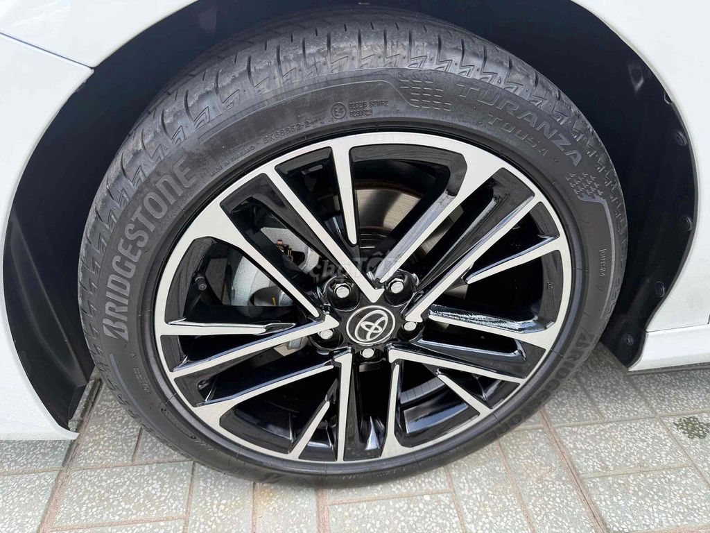 Toyota Camry 2025 2.5HV đi đúng 2000 km. Mua bán Ô tô tại Huyện Bắc Tân Uyên Bình Dương được đăng bởi pham dân hình 18