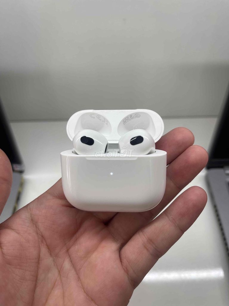Tai Nghe AirPods 3 Chính Hãng Apple , Mới  99%. Mua bán Tivi, Âm thanh tại Quận Hải Châu Đà Nẵng được đăng bởi Tai Nghe Airpods Chính Hãng Đà Nẵng  hình 1