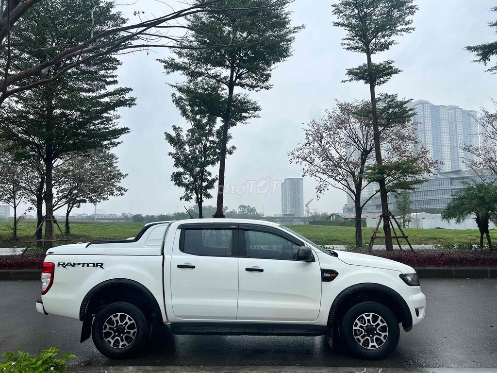 Ford Ranger Raptor Trắng 80000 km. Mua bán Ô tô tại Quận Hoàng Mai Hà Nội được đăng bởi Nguyễn Nam hình 4